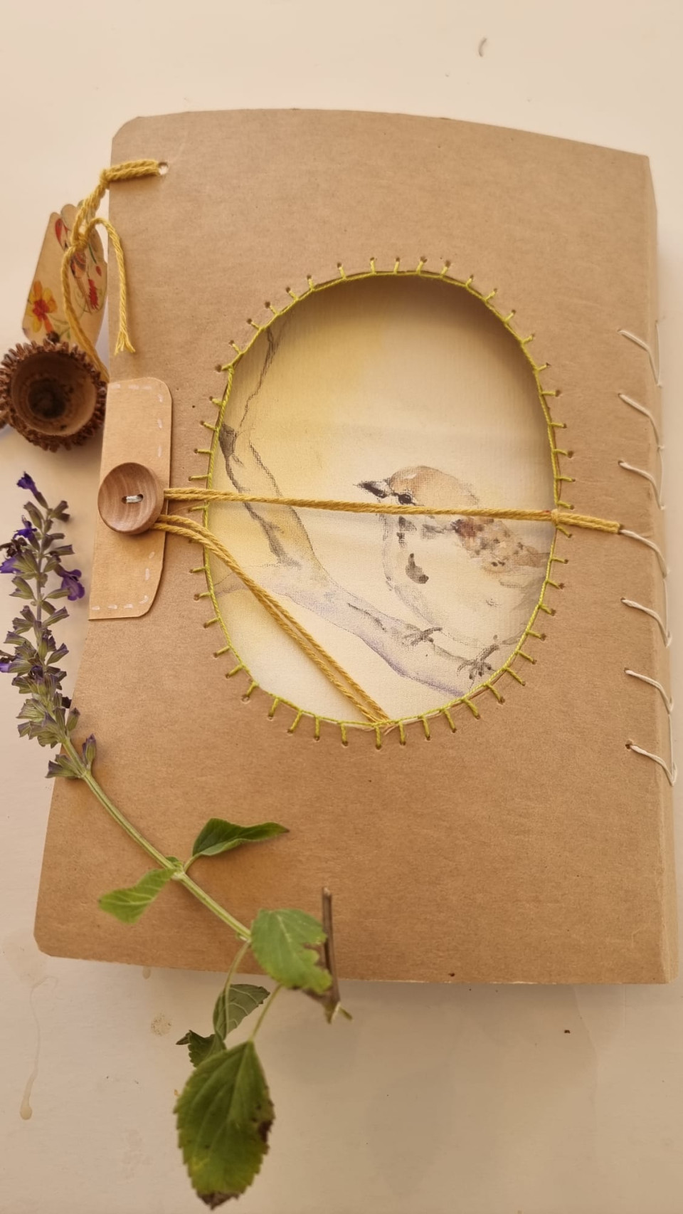  מחברת בעבודת יד-דרור